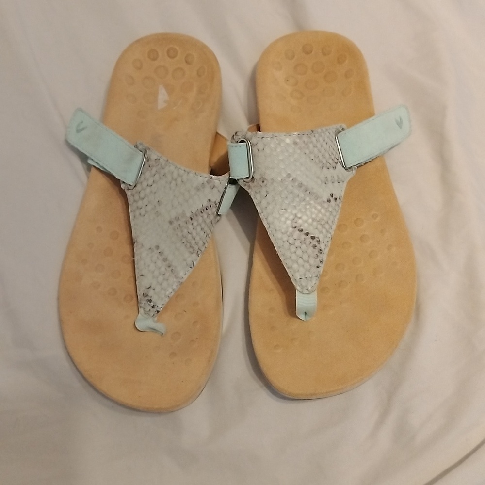 Vionic Wanda T-Strap Sandals Sz 8